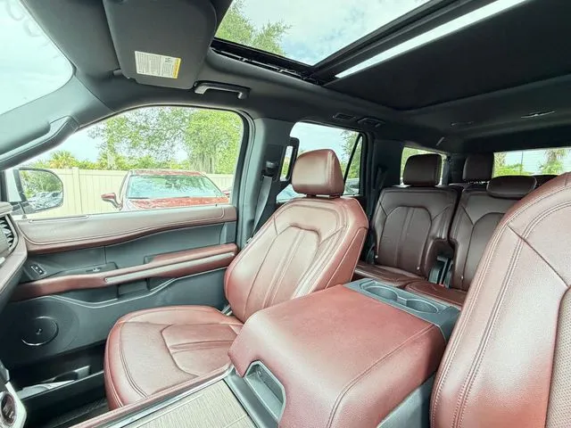 Ford Expedition MAX photo 24