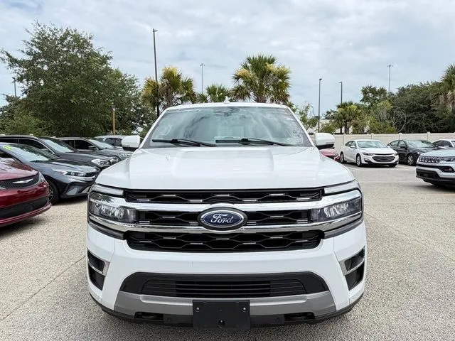 Ford Expedition MAX photo 3