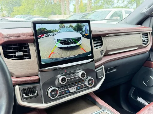 Ford Expedition MAX photo 21