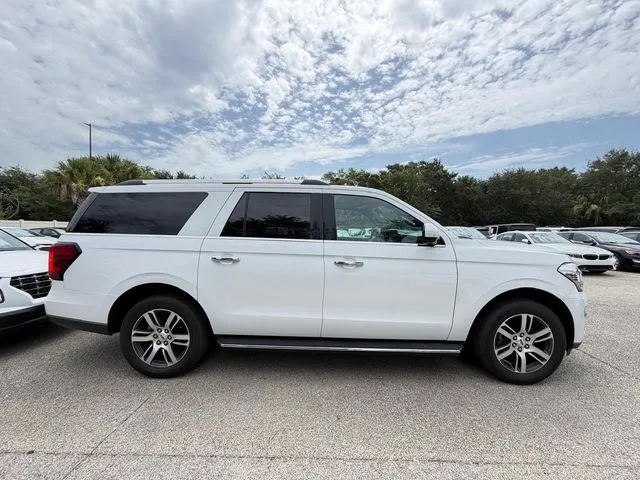 Ford Expedition MAX photo 2