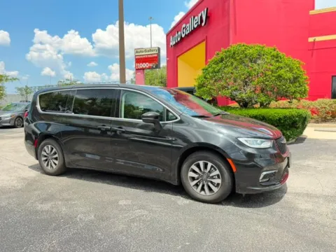 Black 2023 Chrysler Pacifica Hybrid Touring L for sale in Jacksonville, FL