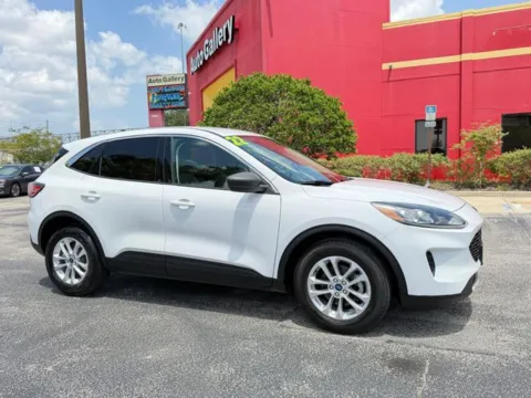 White 2022 Ford Escape SE for sale in Jacksonville, FL