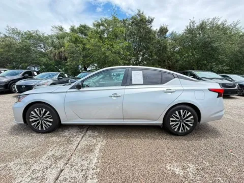 More photos of 2025 Nissan Altima 2.5 SV at Auto Gallery Jacksonville, FL