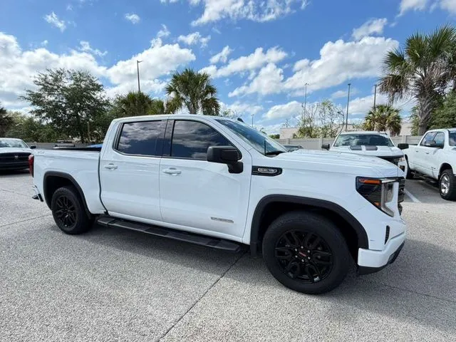 2022 GMC Sierra 4WD Crew Cab Short Box Elevation's photo