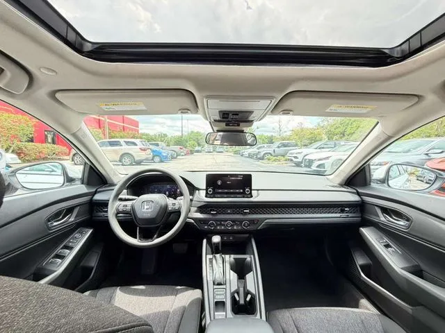 Honda Accord photo 20