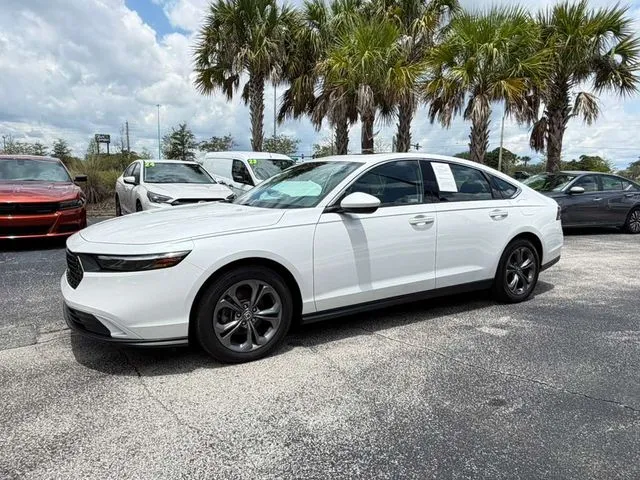 Honda Accord photo 3