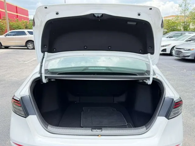 Honda Accord photo 9