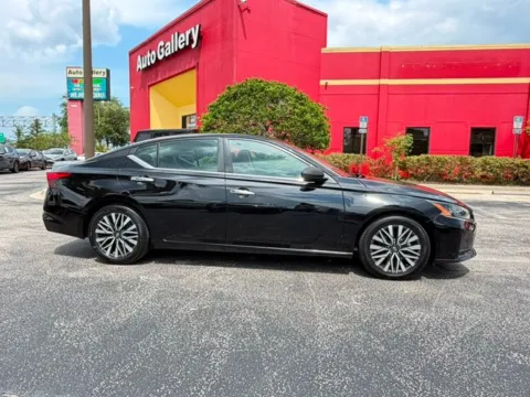 More photos of 2023 Kia Niro EX at Auto Gallery Jacksonville, FL