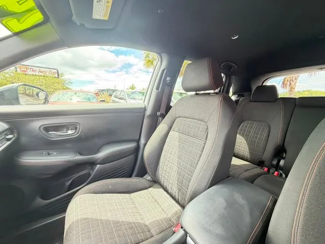 Honda HR-V photo 29