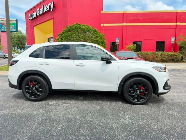 Honda HR-V photo 4