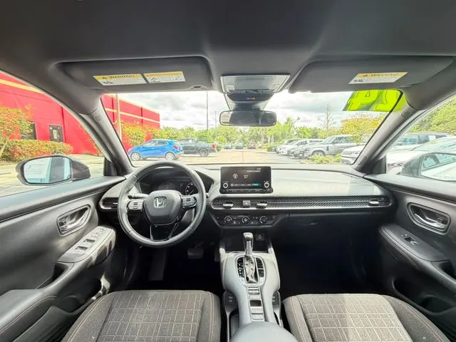 Honda HR-V photo 17