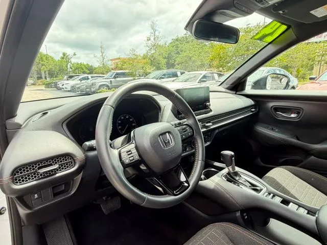 Honda HR-V photo 16