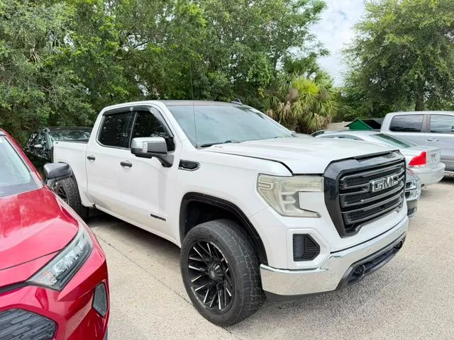 GMC Sierra photo 2