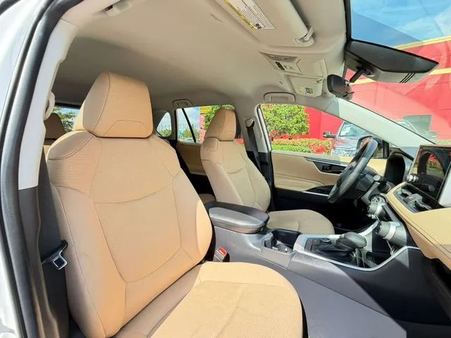 Toyota RAV4 photo 27