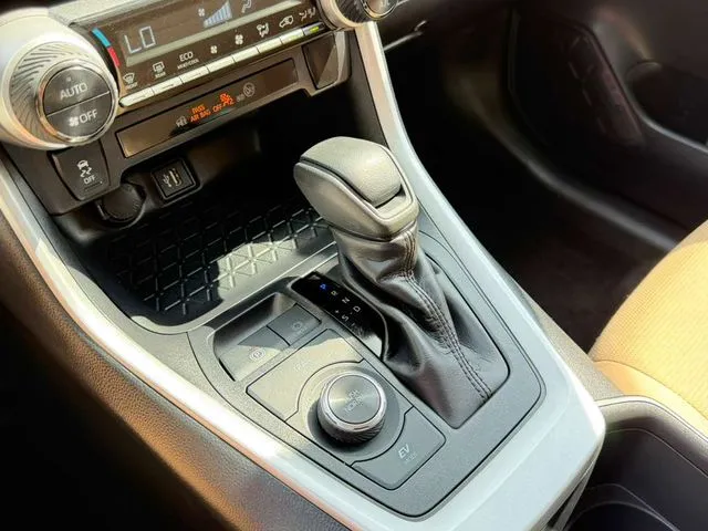 Toyota RAV4 photo 26
