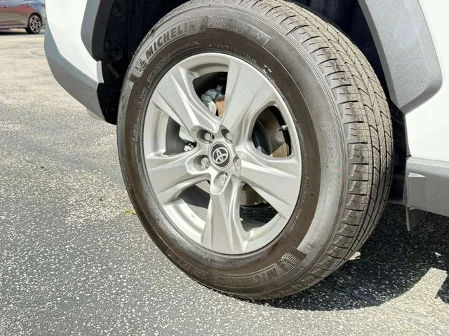Toyota RAV4 photo 31