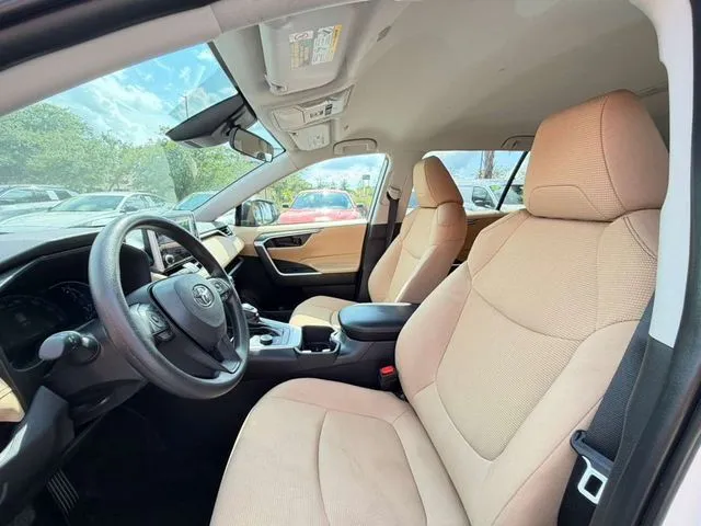 Toyota RAV4 photo 22