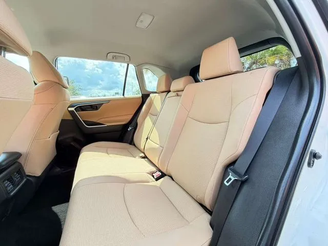 Toyota RAV4 photo 30