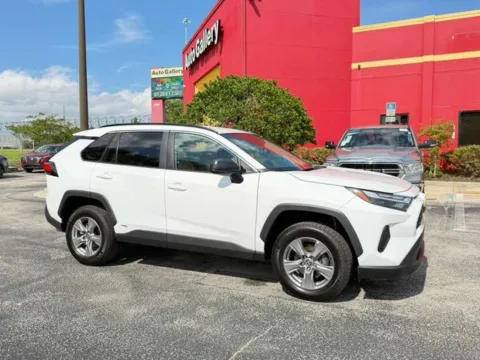 White 2025 Toyota RAV4 Hybrid LE for sale in Jacksonville, FL