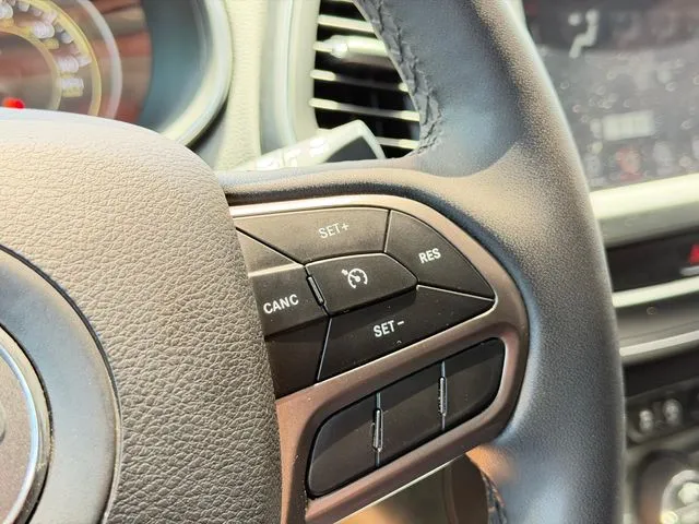 Jeep Cherokee photo 17