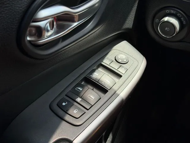 Jeep Cherokee photo 19