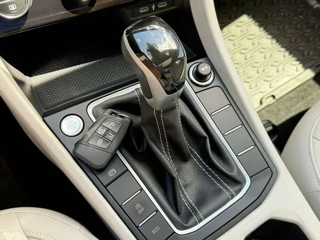 Volkswagen Jetta photo 28