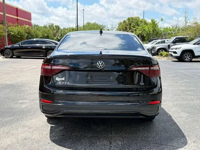 Volkswagen Jetta photo 8