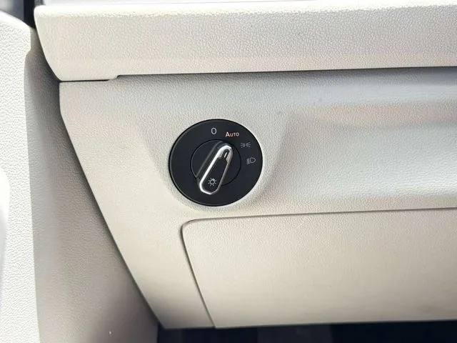 Volkswagen Jetta photo 19