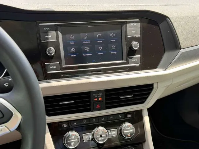 Volkswagen Jetta photo 30
