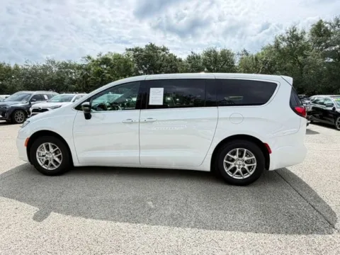 More photos of 2025 Chrysler Pacifica Select at Auto Gallery Jacksonville, FL