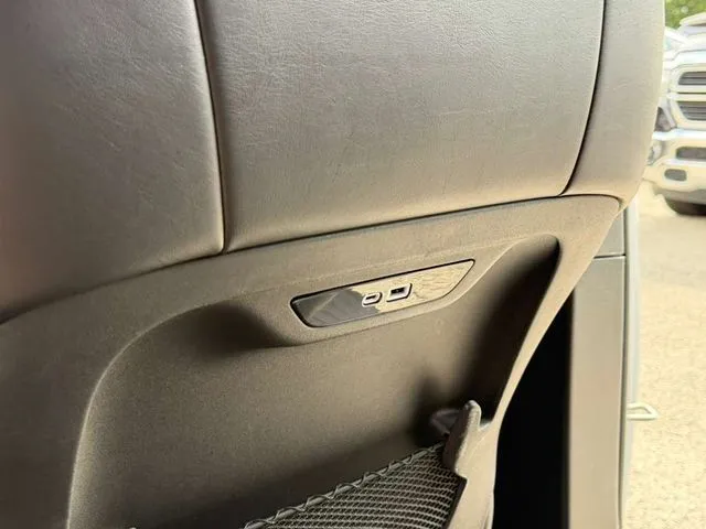 2025 Chrysler Pacifica Select - Photo 34