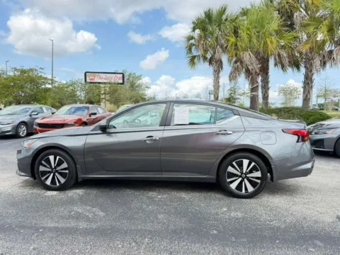 More photos of 2021 Nissan Altima 2.5 SV at Auto Gallery Jacksonville, FL