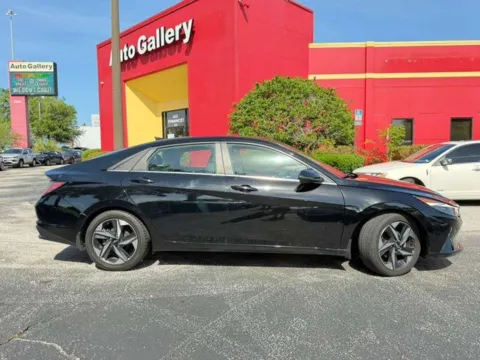 More photos of 2022 Hyundai Elantra Hybrid Limited at Auto Gallery Jacksonville, FL
