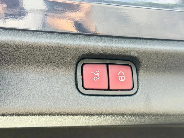 Mercedes-Benz EQE photo 34