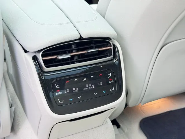 Mercedes-Benz EQE photo 31