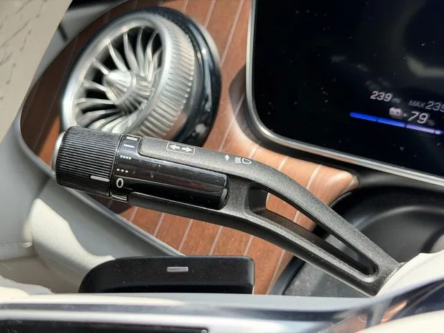 Mercedes-Benz EQE photo 14