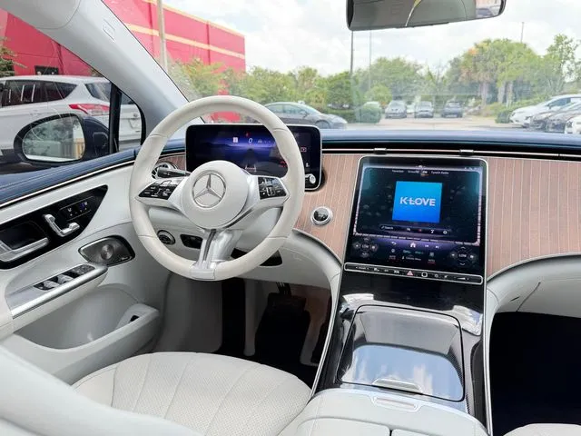 Mercedes-Benz EQE photo 23