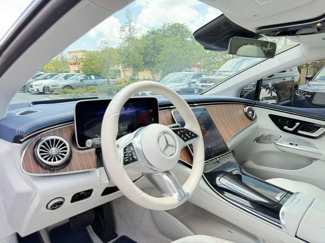 Mercedes-Benz EQE photo 17