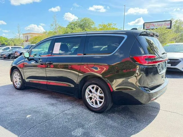 Chrysler Pacifica photo 5
