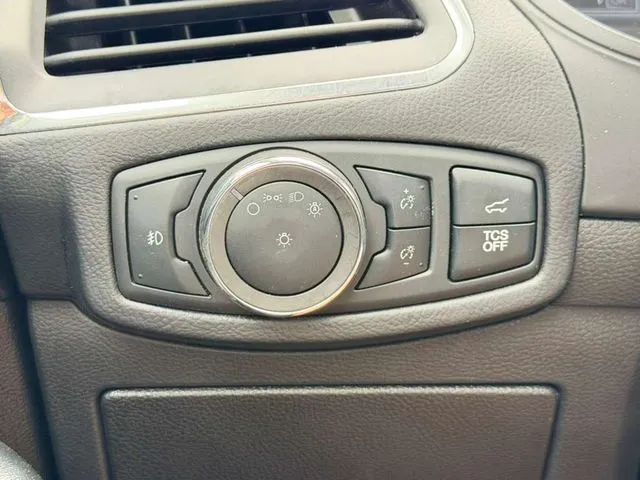 Ford Edge photo 18