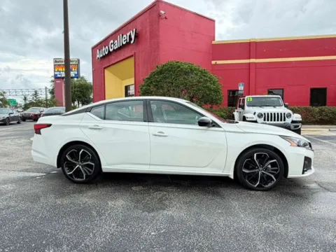 More photos of 2025 Nissan Altima 2.5 SR at Auto Gallery Jacksonville, FL