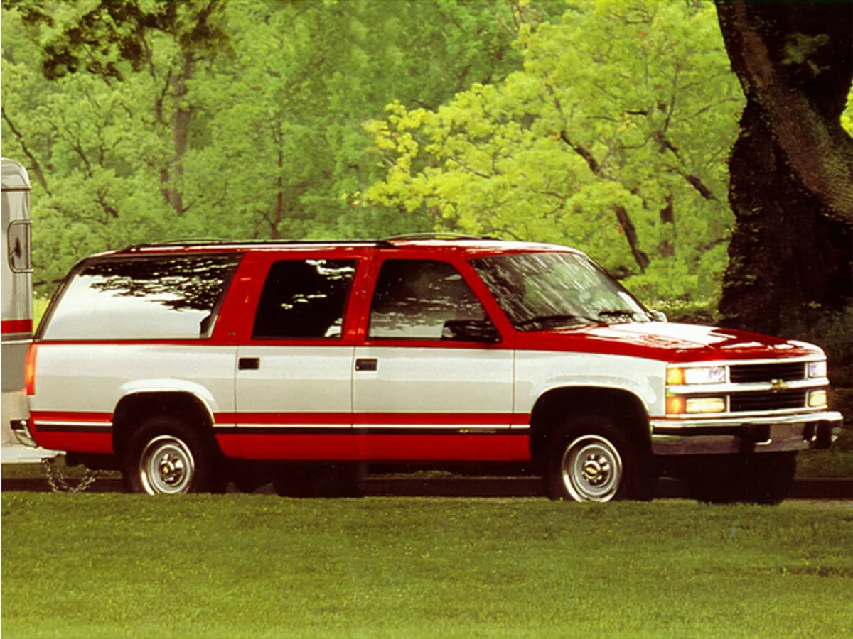 1995 Chevrolet Suburban's photo