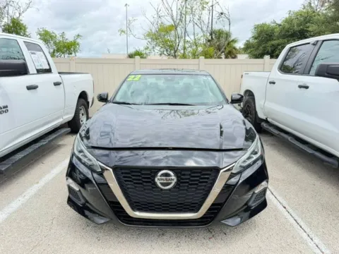 Black 2022 Nissan Altima 2.5 SR for sale in Jacksonville, FL