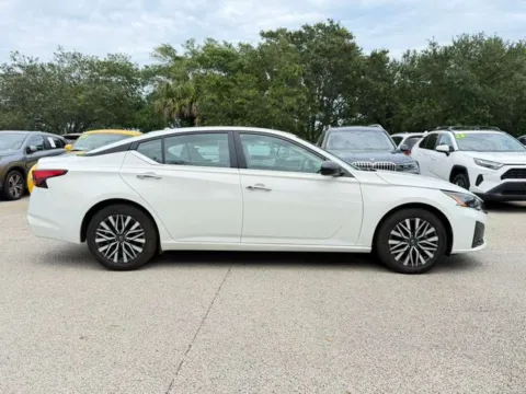 More photos of 2025 Nissan Altima 2.5 SV at Auto Gallery Jacksonville, FL