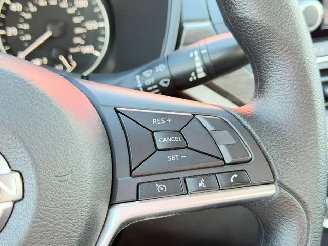 Nissan Altima photo 19
