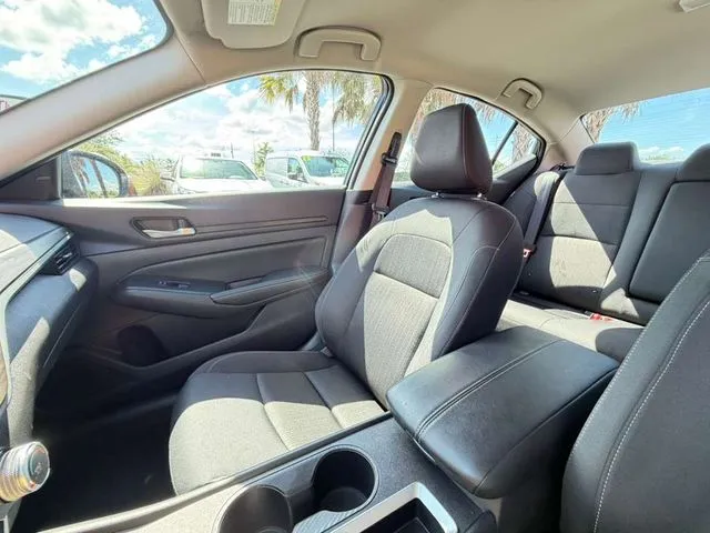Nissan Altima photo 27