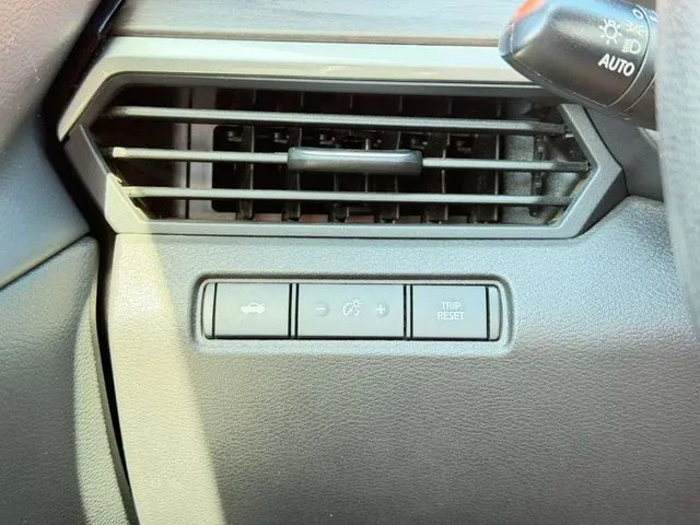 Nissan Altima photo 16