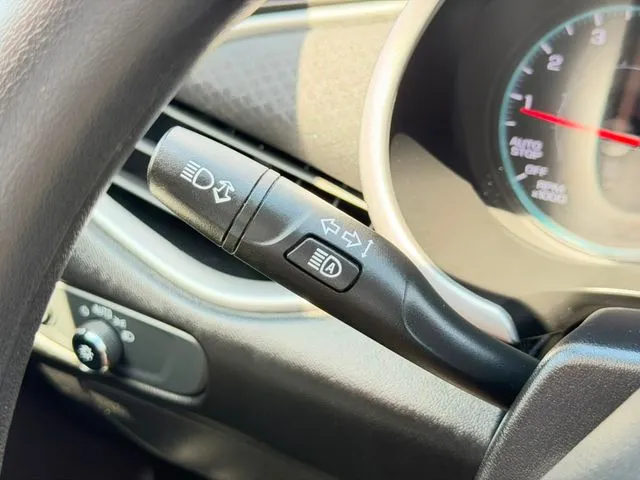 2023 Chevrolet Malibu 1LT - Photo 19
