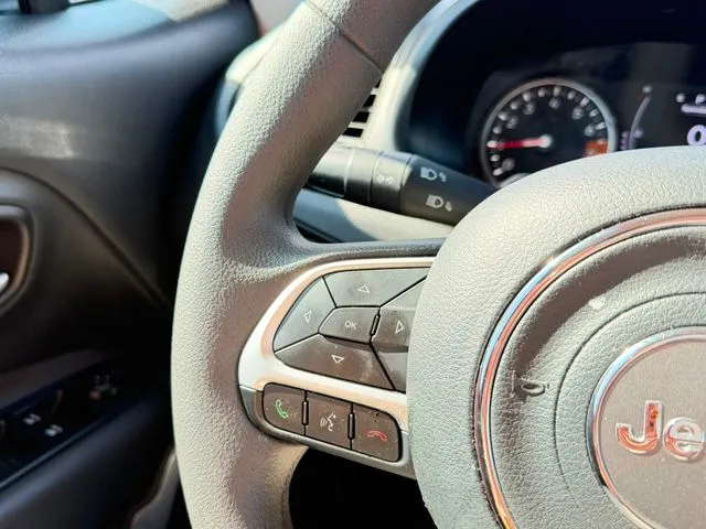 Jeep Renegade photo 19