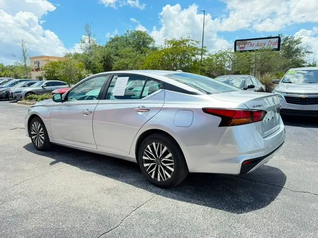 Nissan Altima photo 34